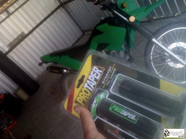 Prodavam Kros 200 Cc Dobro Socuvan Garaziran.