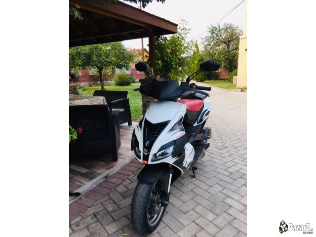***aprilia Sr50***