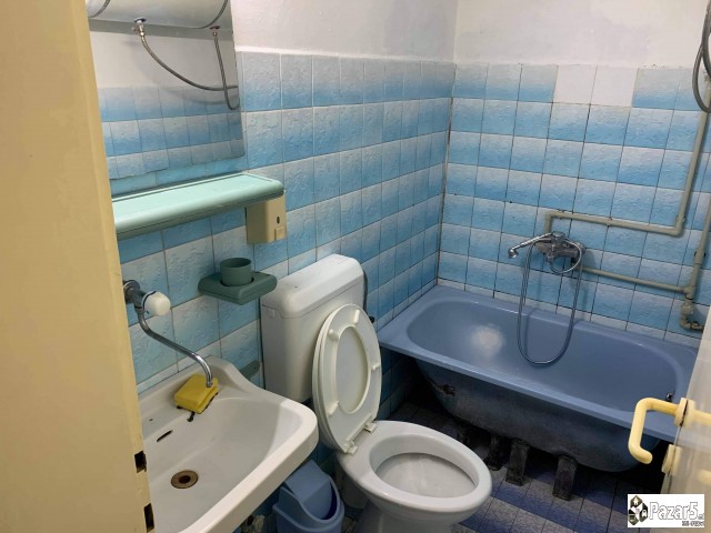 Издавам трособен наместен стан во Аеродром