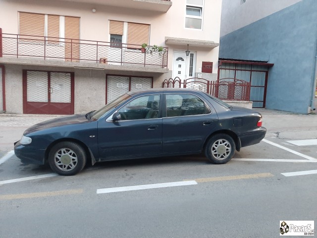 Kia Clarus 1996god Benzin/plin