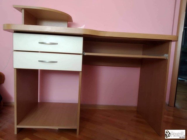  продавам кревет и биро