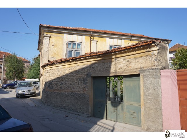 Се ПРОДАВА или МЕНУВА