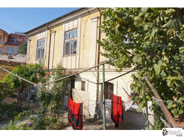 Се ПРОДАВА или МЕНУВА