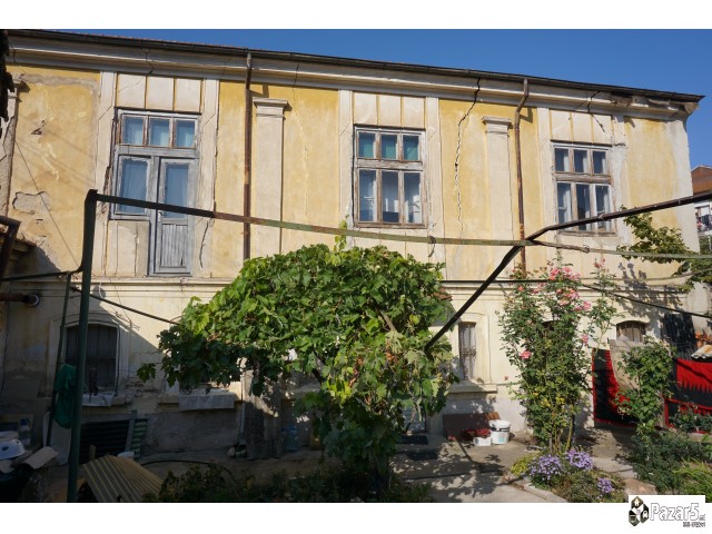 Се ПРОДАВА или МЕНУВА