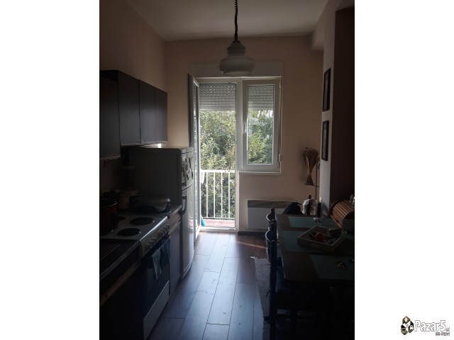 СЕ ПРОДАВА СТАН ВО ЦЕНТАР