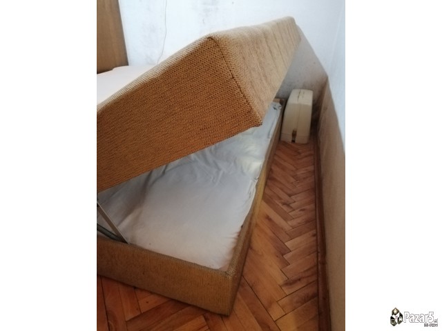 Prodavam Lezaj Edinecen So Sanduk - 95x200