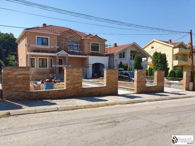 ФАСАДИ-ПРИРОДЕН КАМЕН