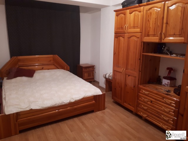 Se Prodava Spalna Soba