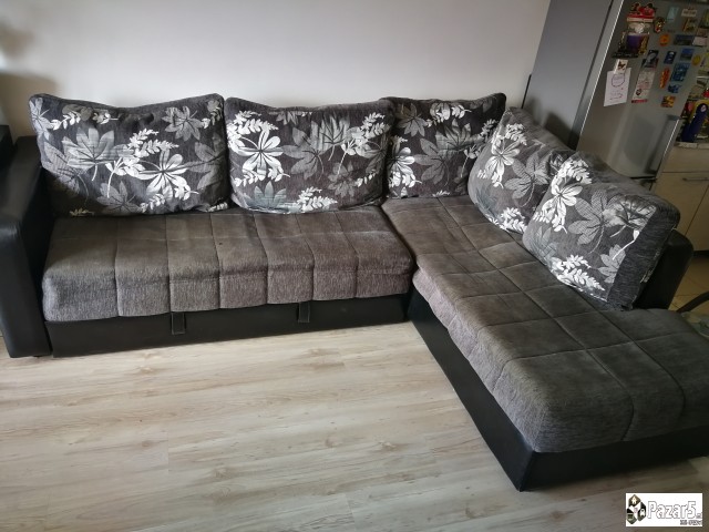 Se Prodava Agolna Garnitura