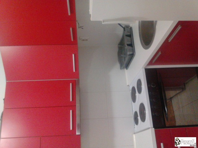 Izdavam Stan Namesten Vo Hrom