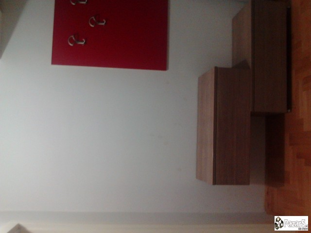 Izdavam Stan Namesten Vo Hrom