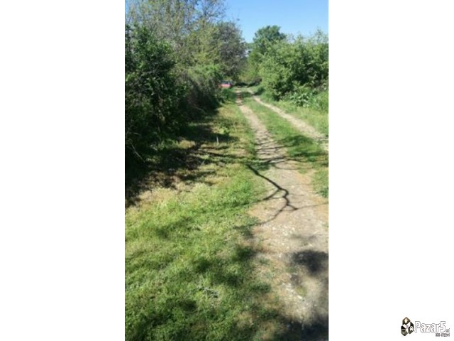 ПРОДАВАМ ПЛАЦ ВО ВИКЕНД НАСЕЛБА КАТЛАНОВО