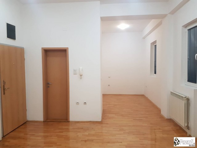 Се издава стан во Центар 30м2