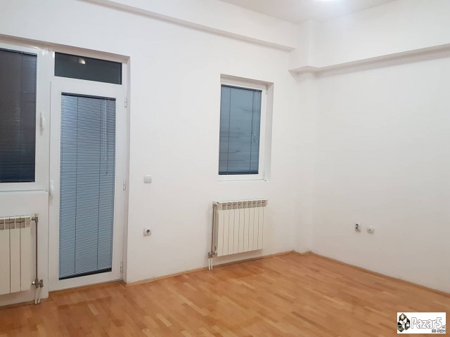 Се издава стан во Центар 30м2