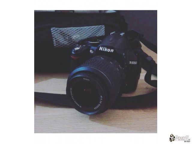 Продаван фотоапарат Nikon D3000