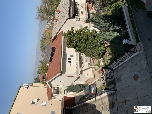 Се издава реновирана куќа во Црниче