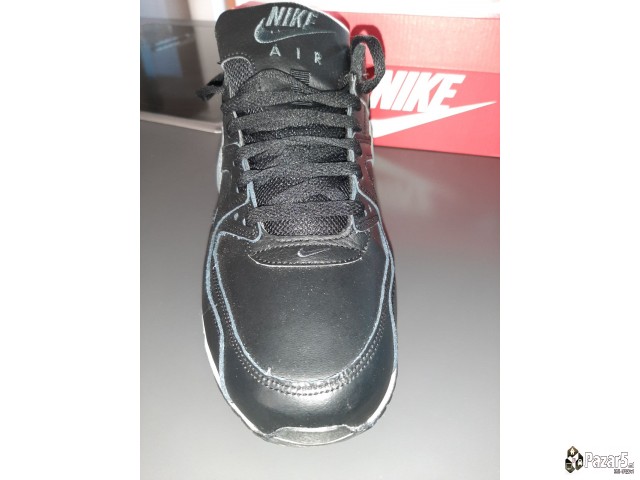 Nike Air Max Commander Leather