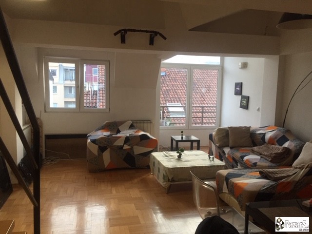 Se Izdava Statn Pozadi Katolicka