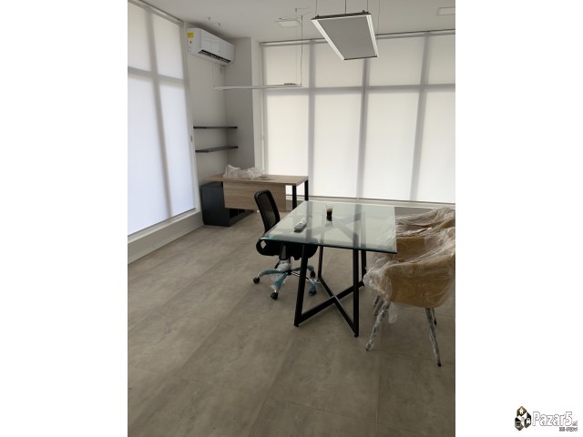 Деловен простор