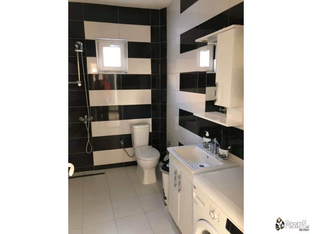 Se Prodava Kuka 337m2 Blizu Centar