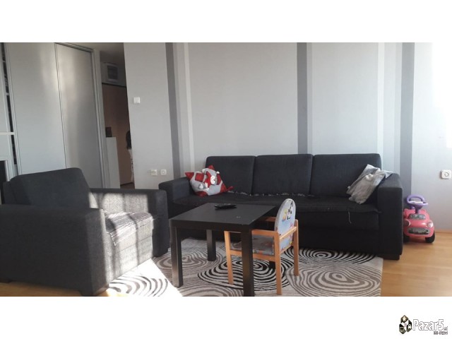 СЕ ПРОДАВА ТРОСОБЕН СТАН ВО К. ВОДА