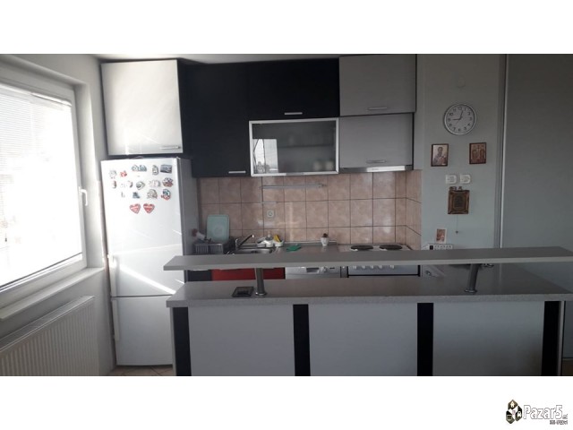 СЕ ПРОДАВА ТРОСОБЕН СТАН ВО К. ВОДА