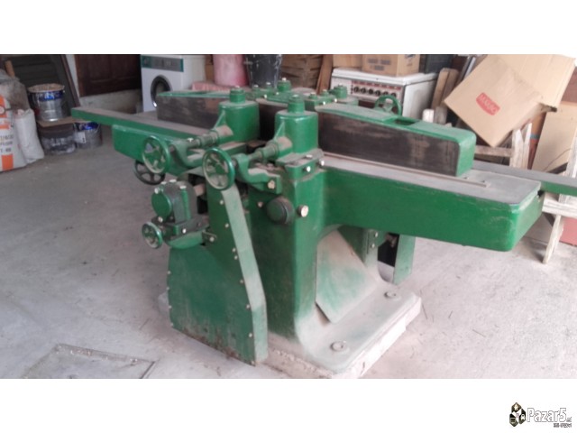 Old Timer Masina Izrabotka Na Parket