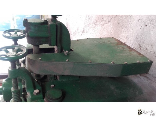 Old Timer Masina Izrabotka Na Parket