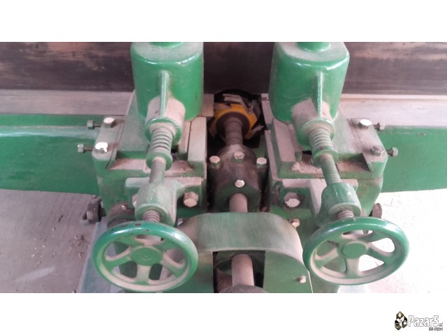 Old Timer Masina Izrabotka Na Parket