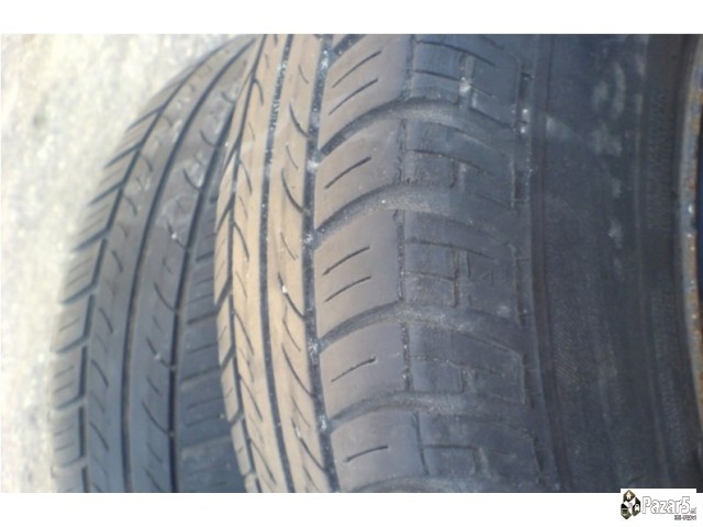 Продавам 2 гуми Continental 175/70 R13 Contiecocon