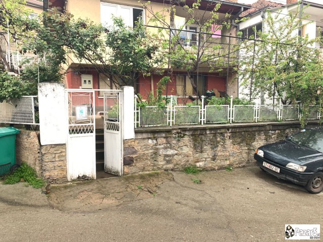 Kuka Vo Centarot Na Gradot  Vednash Vseliva 