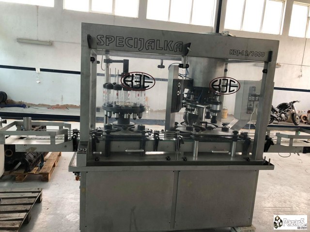 Машина за полнење течности