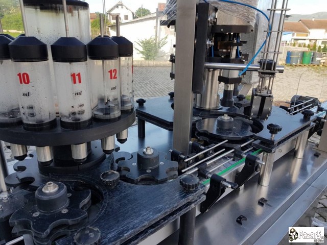 Машина за полнење течности