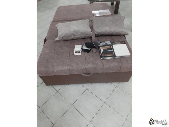  Две фотејли