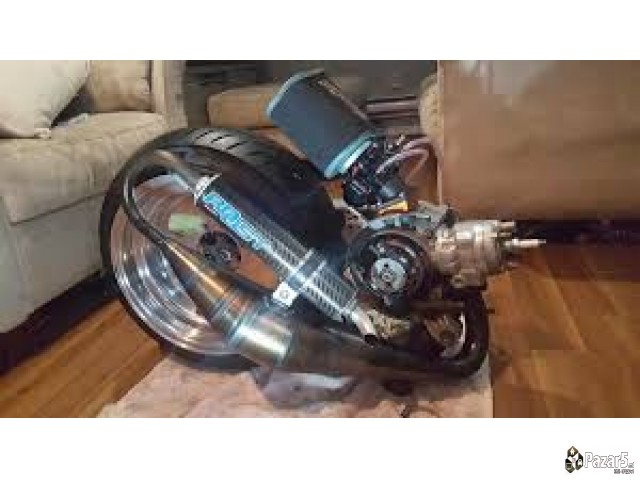 ***delovi**za**skuteri***moto**gumi**