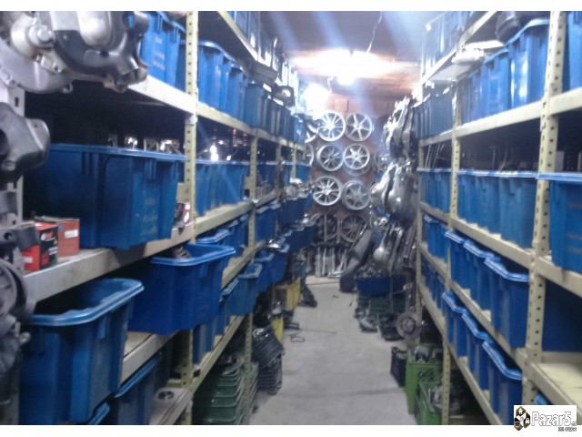 ***delovi**za**skuteri***moto**gumi**