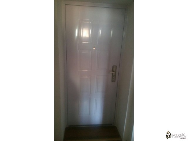 Се издава атрактивен стан