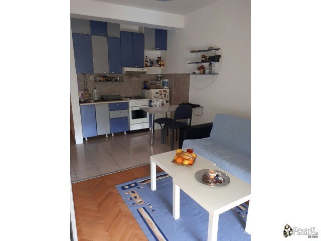 СЕ ИЗНАЈМУВА ОПРЕМЕН СТАН ВО АЕРОДРОМ