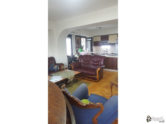 КОМФОРЕН СТАН ВО ПОРТА ВЛАЕ