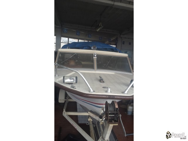 ЈАХТА-ГЛИСЕР