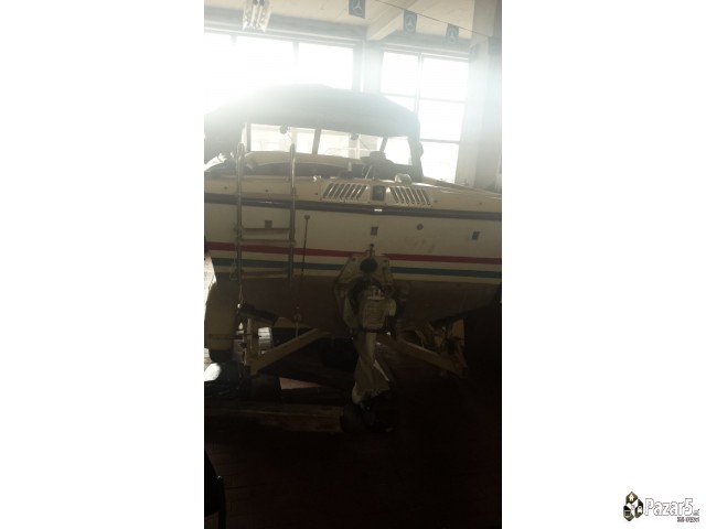 ЈАХТА-ГЛИСЕР