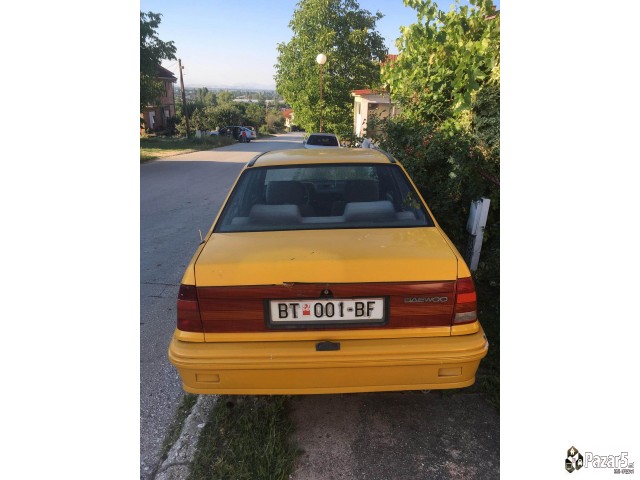 Се продава Daewoo Racer