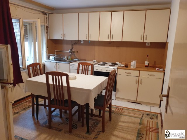 Se Iznajmuva Stan Na Prizemje Vo Zelezara