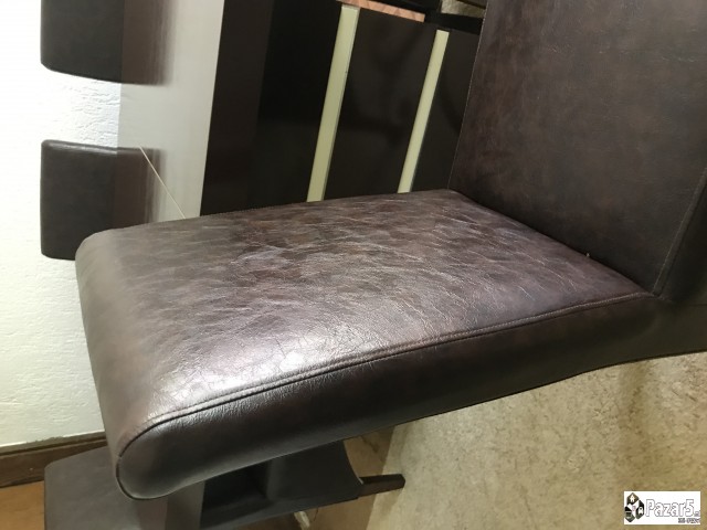 маса со 6 столчиња