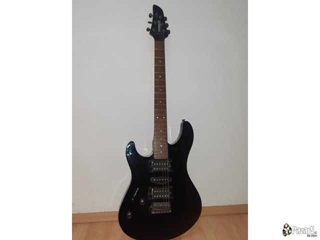 Црна електрична гитара Yamaha Rgx121 за левак