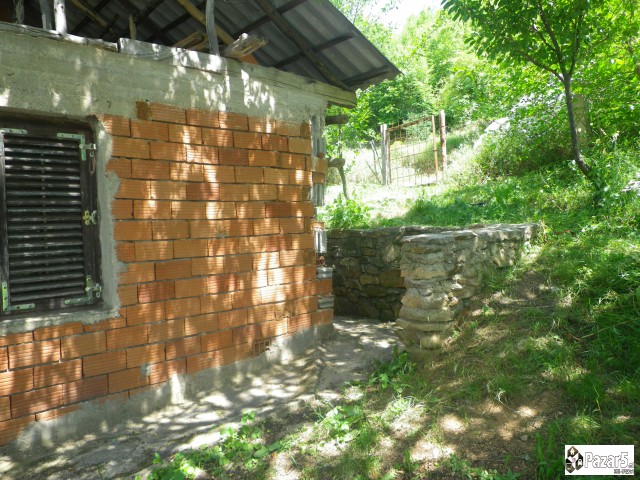 Викендица на Калиманско езеро