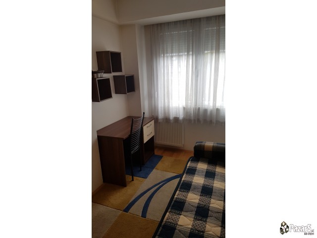 Се издава стан со три спални во Кисела Вода