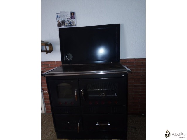 ПРОДАВАМ КАМИН-ШПОРЕТ