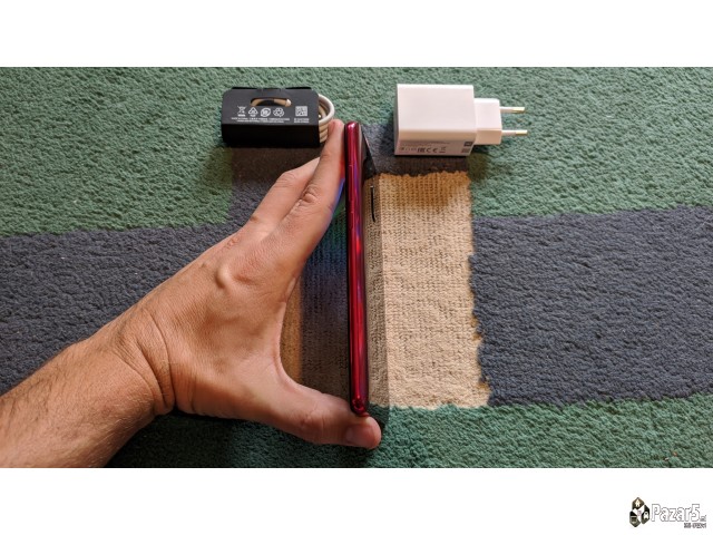 Kako Nov! Xiaomi Mi 9t Red 4/64gb Snapdragon 855