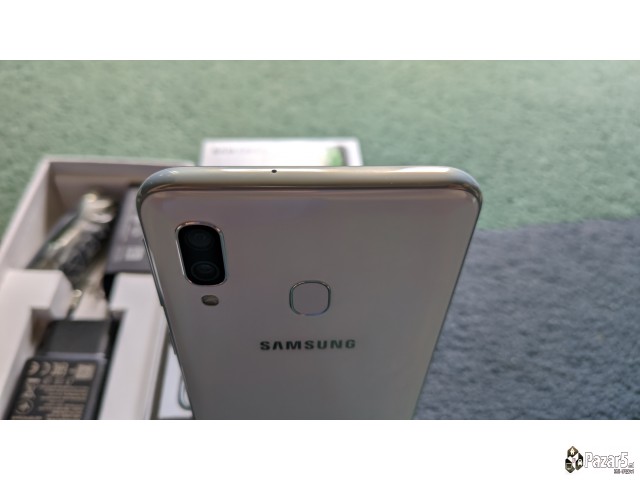 Kako Nov! Samsung A40 White 4gb Ram 64gb Full Pack